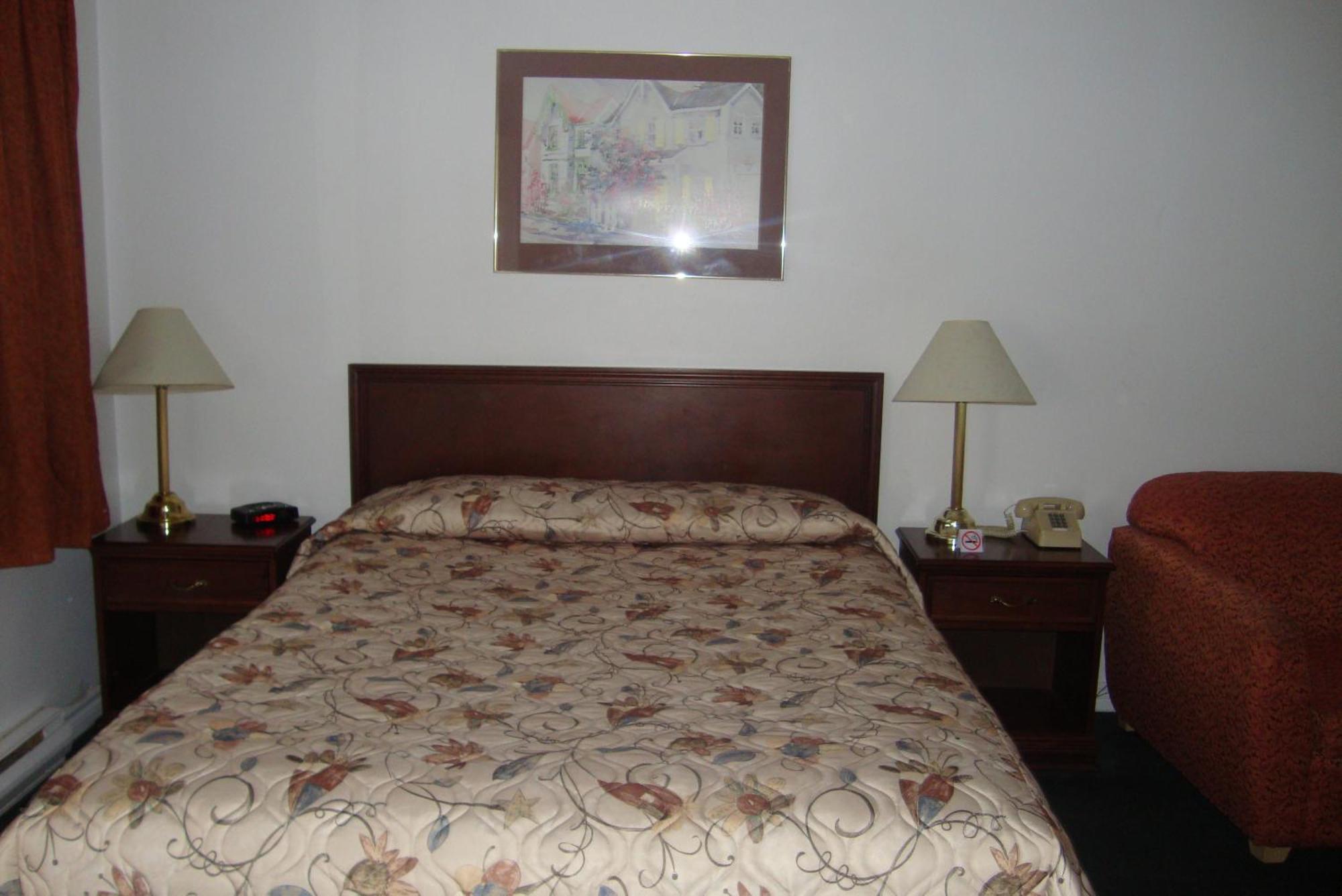 Royal Napanee Inn Greater Napanee Zewnętrze zdjęcie