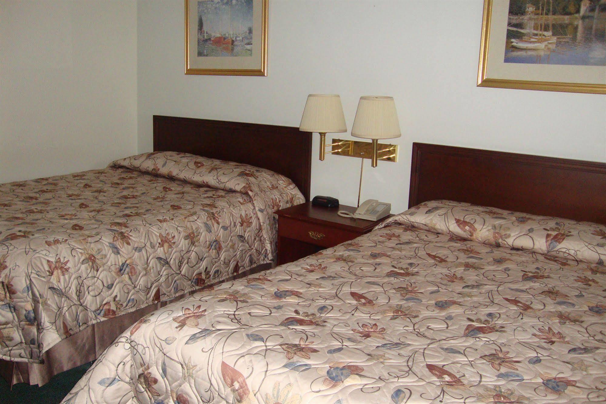 Royal Napanee Inn Greater Napanee Zewnętrze zdjęcie