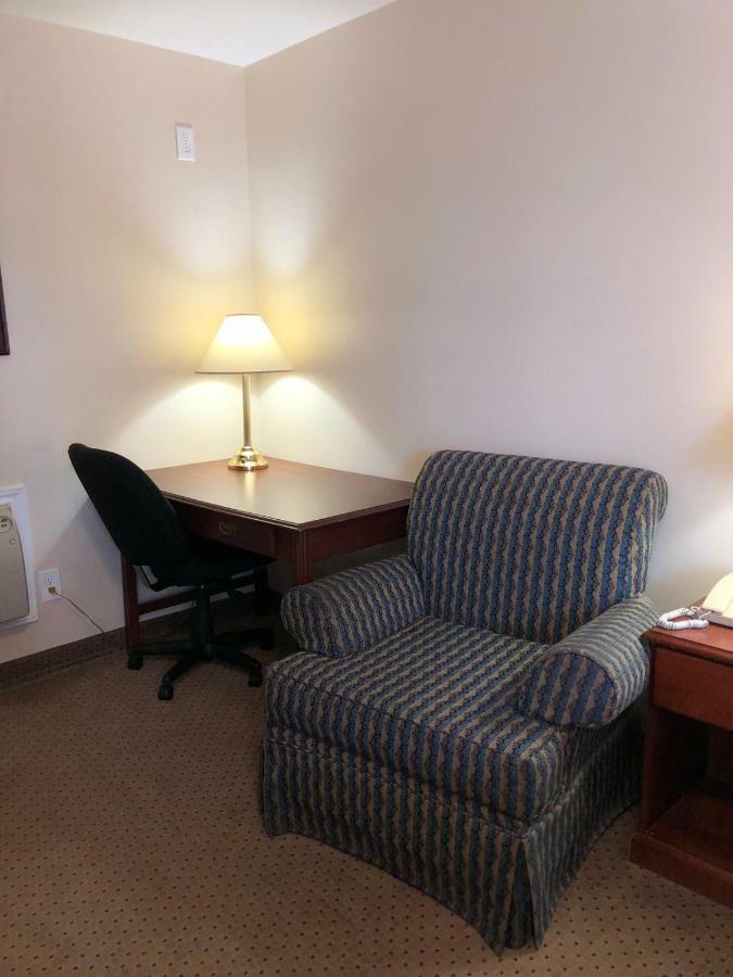 Royal Napanee Inn Greater Napanee Zewnętrze zdjęcie